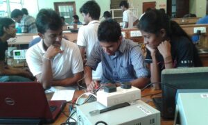 Read more about the article IEEE Electronic Design Competition for University Undergraduates 2014